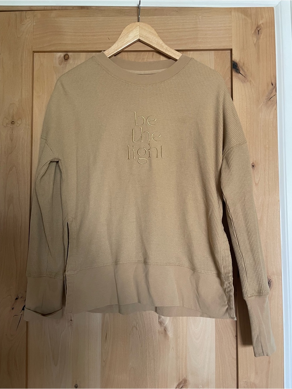 West Coast Catholic Be the Light Thermal Top – Size Small
